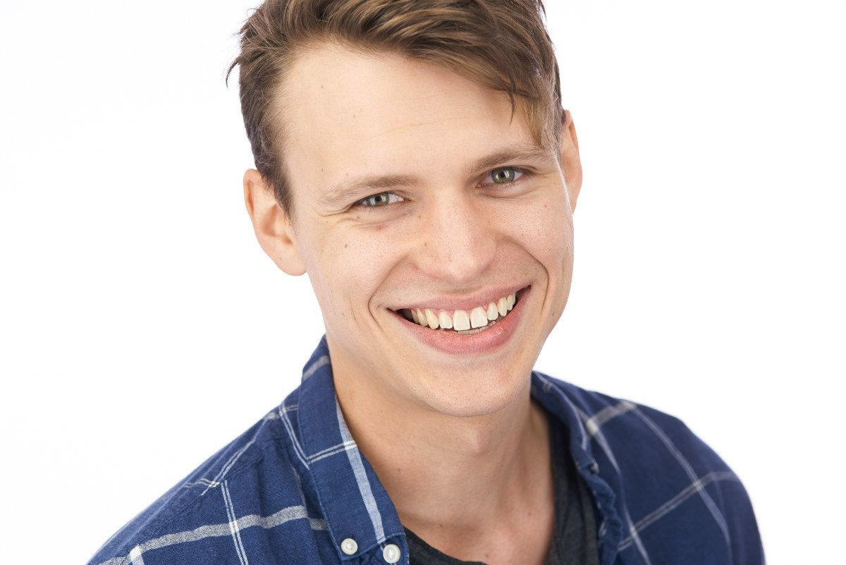The Ultimate Aaron Dismuke Convention Guide