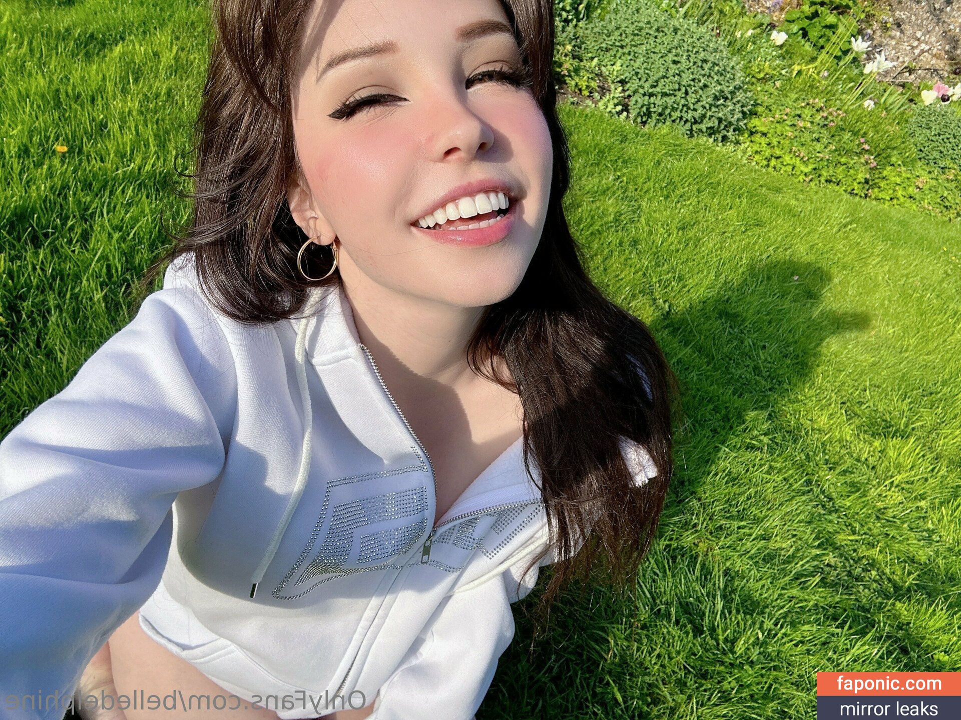 Belle Delphine's Lesbian Fantasy World