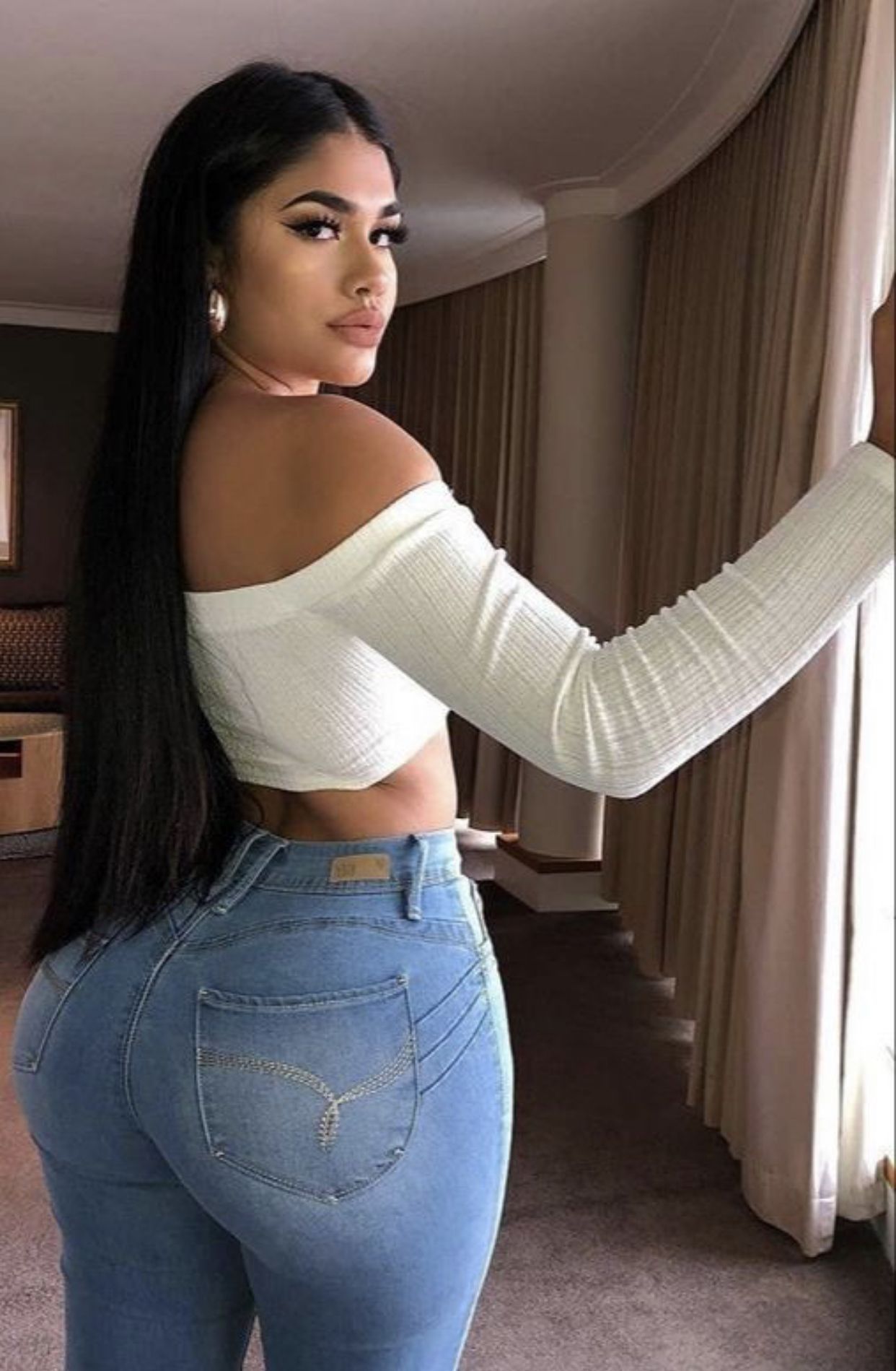 Big Booty Latina R Girlsinyogapants Big Booty Latina R Girlsinyogapants