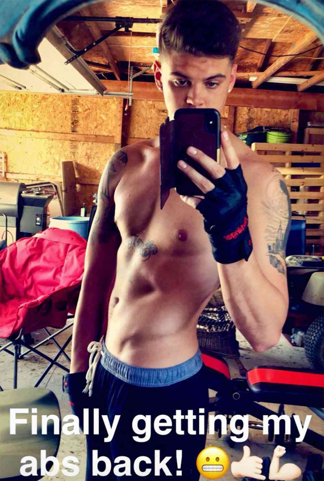 Teen Mom S Tyler Baltierra Joins Onlyfans With Wife Catelynn S Help Teen Mom S Tyler Baltierra Joins Onlyfans With Wife Catelynn S Help